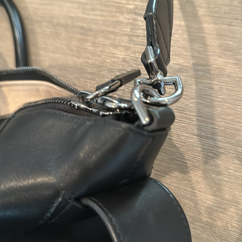 Givenchy Black Leather Antigona Soft Large Tote - Picture 6 of 13